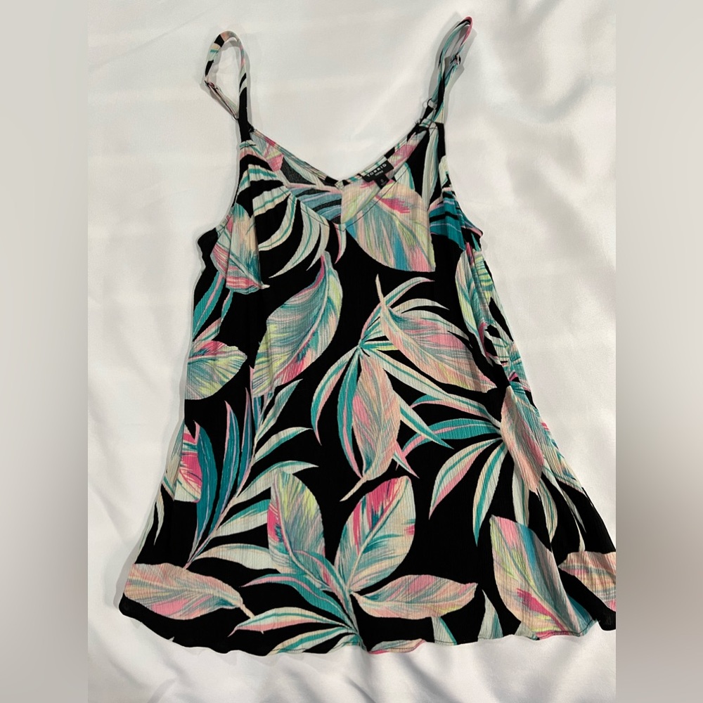 Torrid Sophie Tank.  Size 0 (12) Gauze material.  Light/flows. Adjustable straps